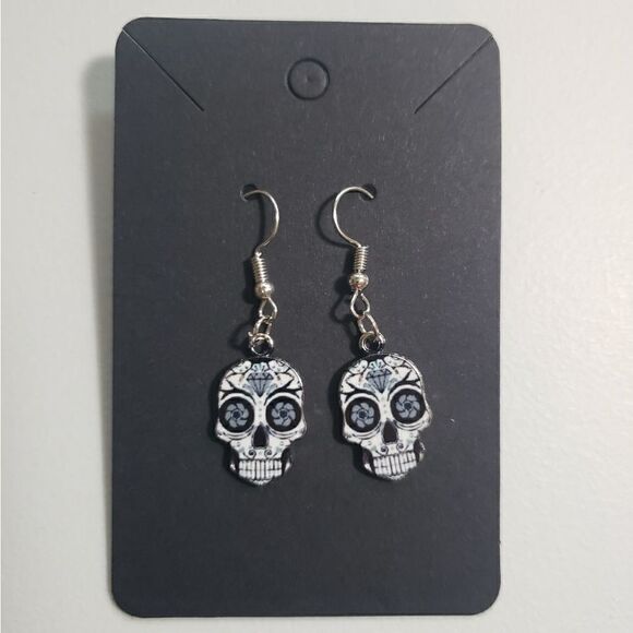 Handmade Halloween Day of the Dead Dia De Muertos candy skull earrings - Picture 1 of 3